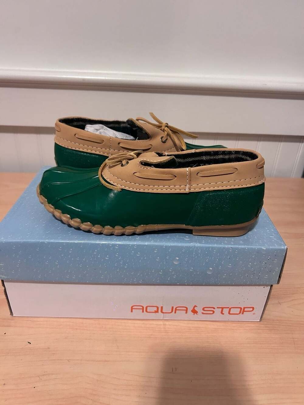 Aqua Stop Tara Duck Shoe Green Size 7 Med